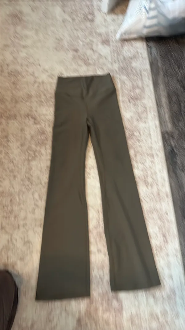Abercrombie YPB Flare Leggings - Image 2