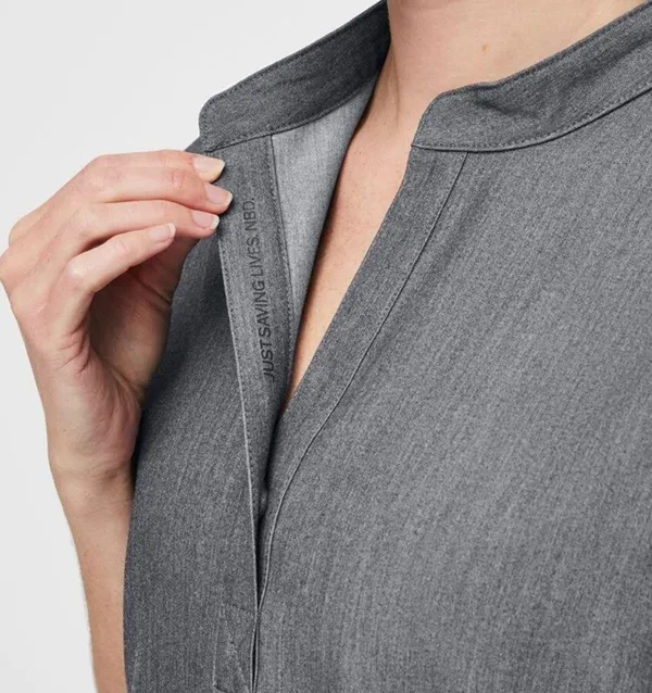 FIGS WXXSW1003 Graphite “Rafaela” Oversized Scrub Top Size XL - Image 4