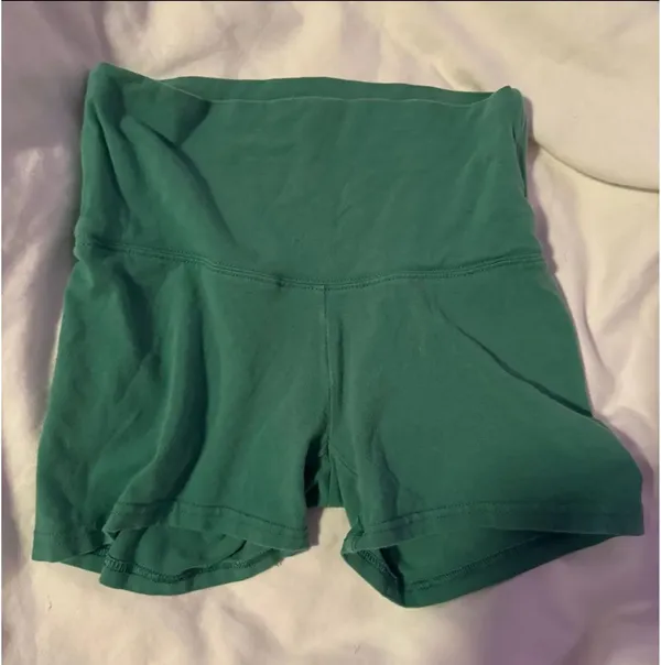 Aritzia TNA Tank and Shorts Set - Image 3