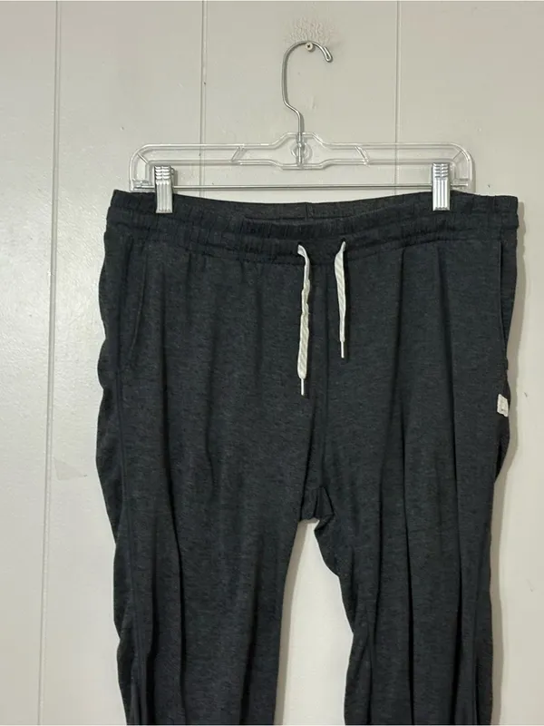 Vuori Performance Jogger Heather Charcoal Gray Women’s Jogger Pants - Image 2