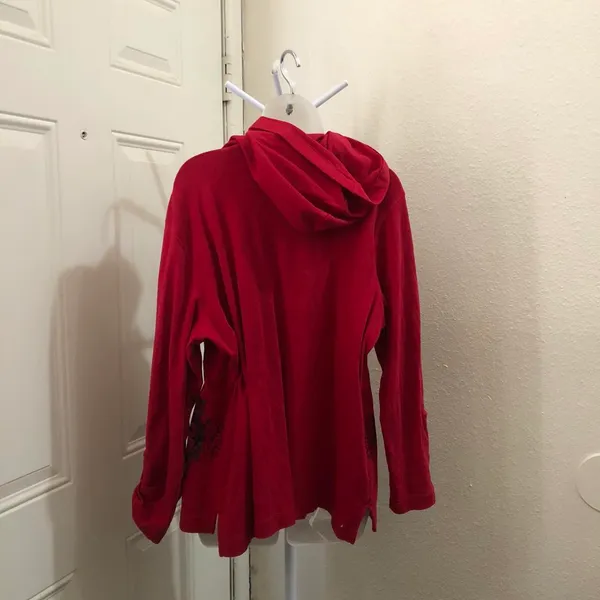 Style & Co 2000s Y2K Whimsygoth Gothic Red black floral rhinestone bedazzle silver hoodie sweatshirt top shirt long sleeve inner tank w/pockets-1X #grunge #streetwear - Image 4