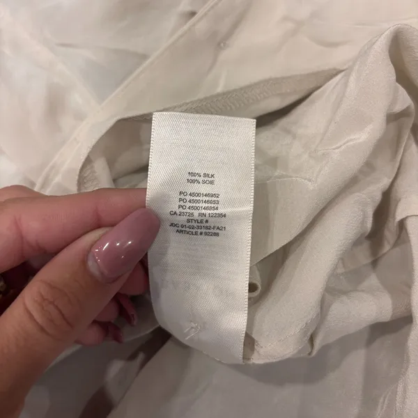 Aritzia BABATON Academy Matte Pearl 100% Silk Shortsleeve Blouse Button-Up 2XS - Image 6