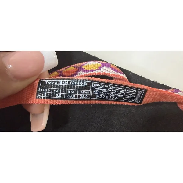 Teva Women's Olowahu Sandal Palms Red US Size 8‎ - Image 4