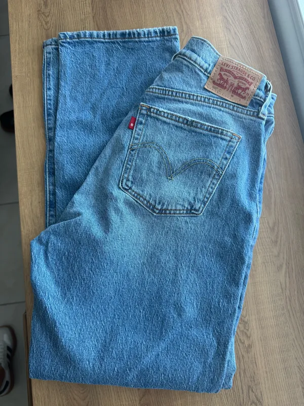 Levi’s women 501 curve jeans - Image 2
