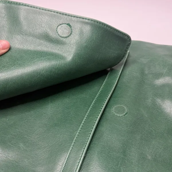Matt & Nat Leia Vintage Shoulder Bag Emerald Green Vegan Leather Silver Clasp - Image 10