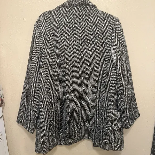 Leslie Fay Womens Medium Black‎ White Herringbone Tweed Button Front Coat Jacket - Image 5