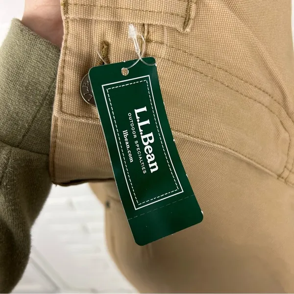 NWT L.L.Bean Favorite Fit Tan Cargo Pants Size 6 Petite - Image 8