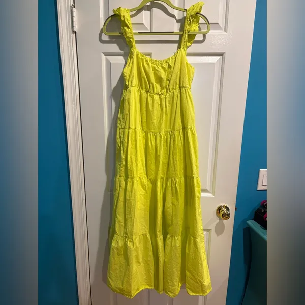 French Violet Boutique strap tiered long dress bright yellow M - Image 3