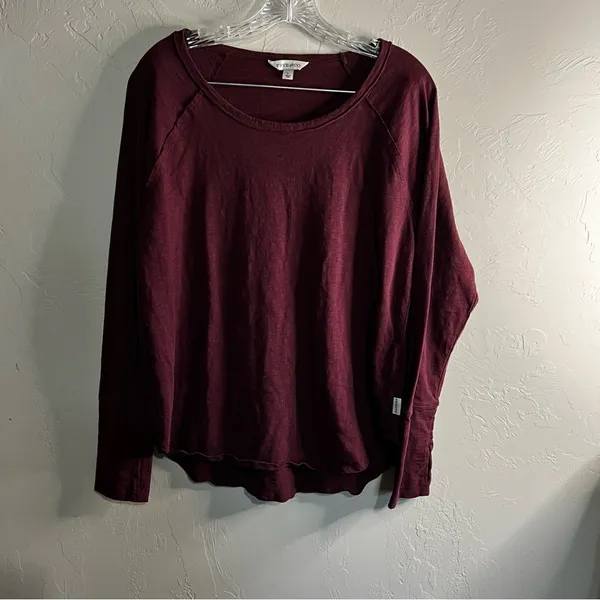 Frye &‎ Co. Burgundy Fox Tail Heritage Raw Hem Thumb Holes Top - Image 2