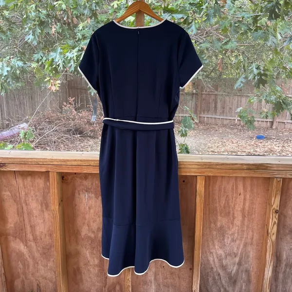 Maggy London Navy Blue Belted Wrap Dress Short Sleeve Size 18. NEW! - Image 5