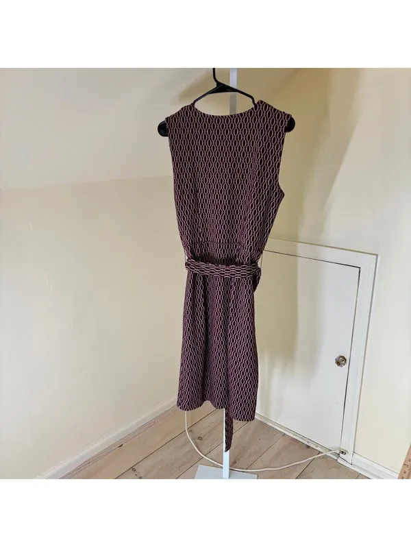 Ann Taylor Petites EUC Womens Burgundy Maroon Chain Print Belted Sheath Dress 6P - Image 5