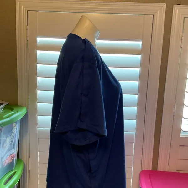 Elegant Royal Blue V-Neck Long Sleeve Top - Image 8