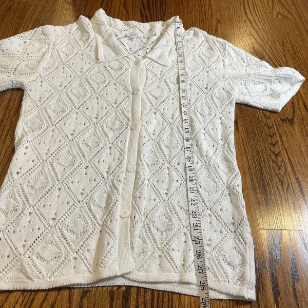 Le Lis Collection Short Sleeve Diamond Crochet Knit Button-Down Top - Image 3