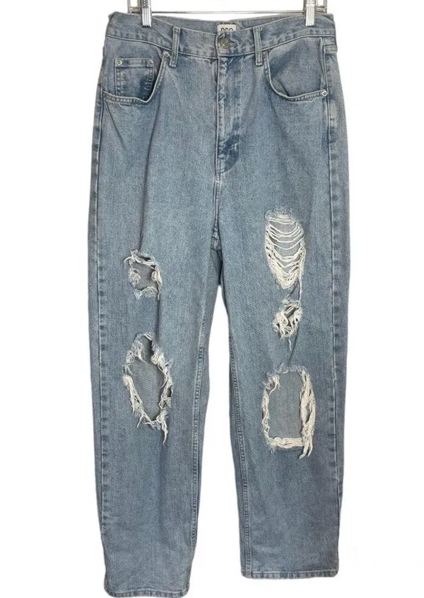 BDG High Rise Baggy Distressed Size 31 - Image 3