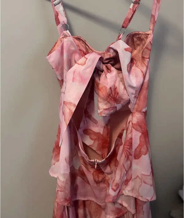 Selfie Leslie Summer/Spring Pink Floral dress - Image 10