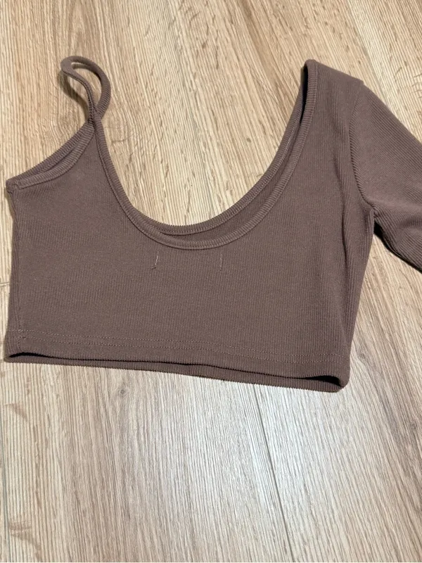 White Fox One Shoulder Long Sleeve Ribbed Crop Top Mocha Brown Womens XS - Image 7