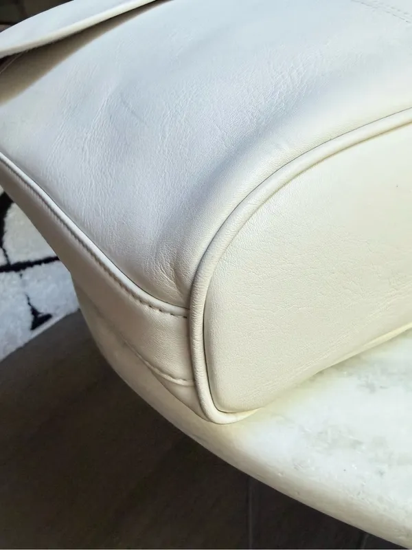 Vintage Unbranded Cream/White Leather Flap Crossbody Bag - Excellent Interior - Image 8