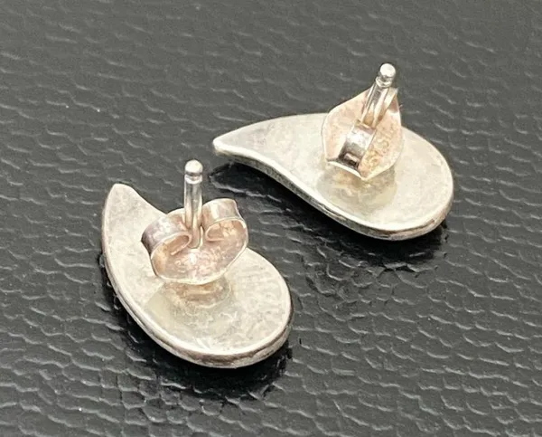 Sterling Silver Vintage STR.SII Turquoise Inlay Comma Teardrop Post Earrings - Image 7