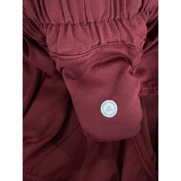 Lululemon Womens Shorts Red Hotty Hot Low Rise Lined Running Gym Size 8 Tall - Image 4