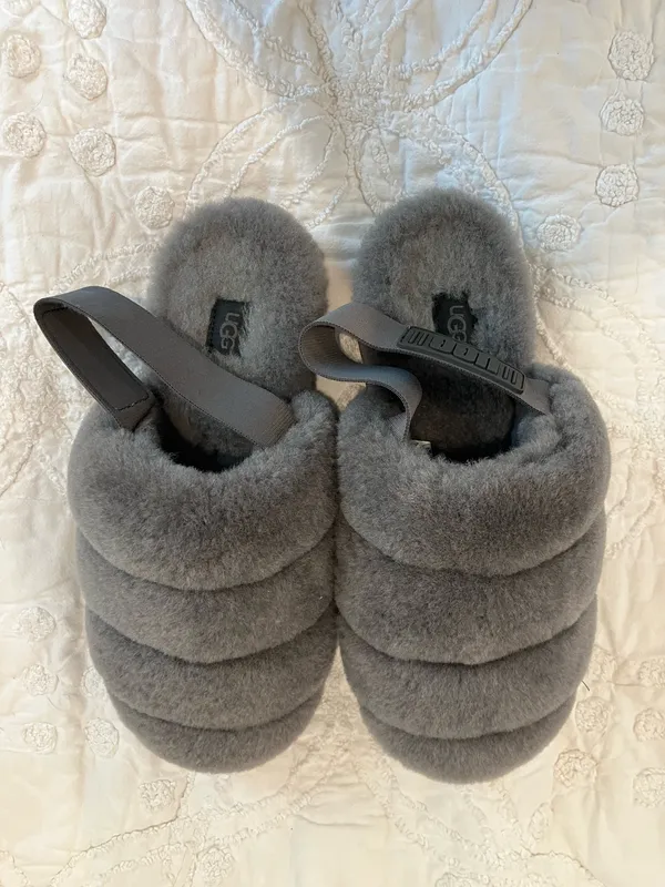 UGG Super Fluff Women’s Slippers (charcoal) - Image 3