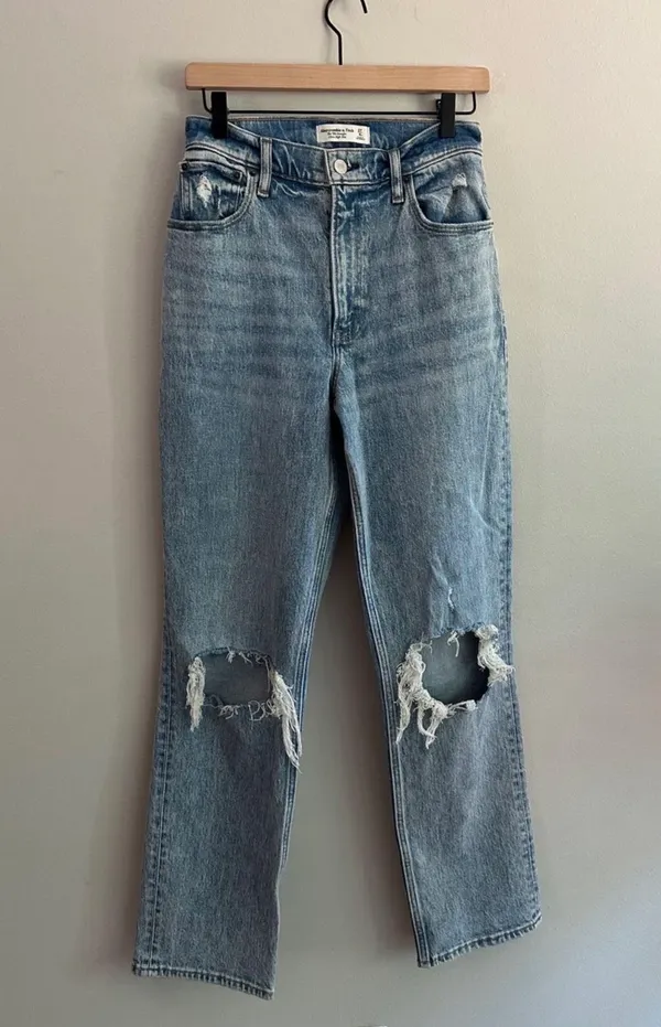 Abercrombie Jeans - Image 2