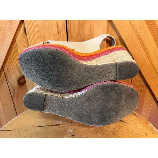 SO Wedge Sandal With Multi Color Trim & Tan Upper Sz 8M - Image 7