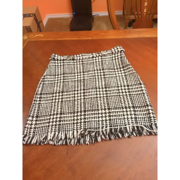 Zara Woman Tweed Mini Skirt S Plaid Houndstooth Black White Size S - Image 6