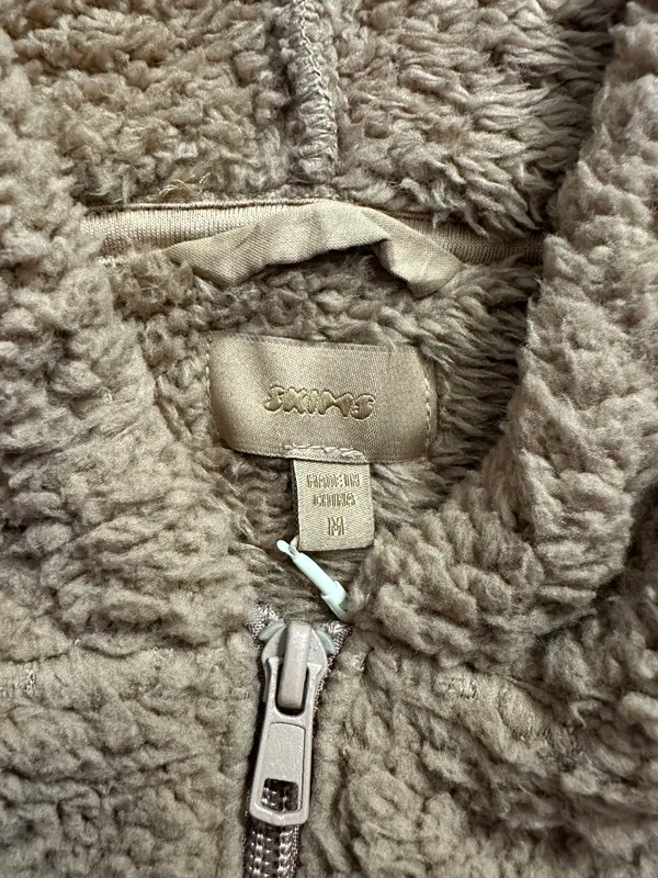 SKIMS Teddy Full Zip Crop Jacket in Tigers Eye - Image 3