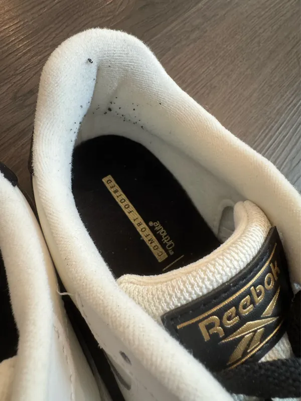Reebok White and Black - Image 5