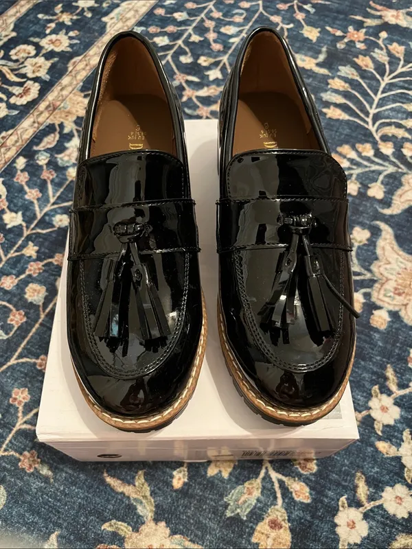 NWOT Classic Black Tassel Loafer Heels - Image 5