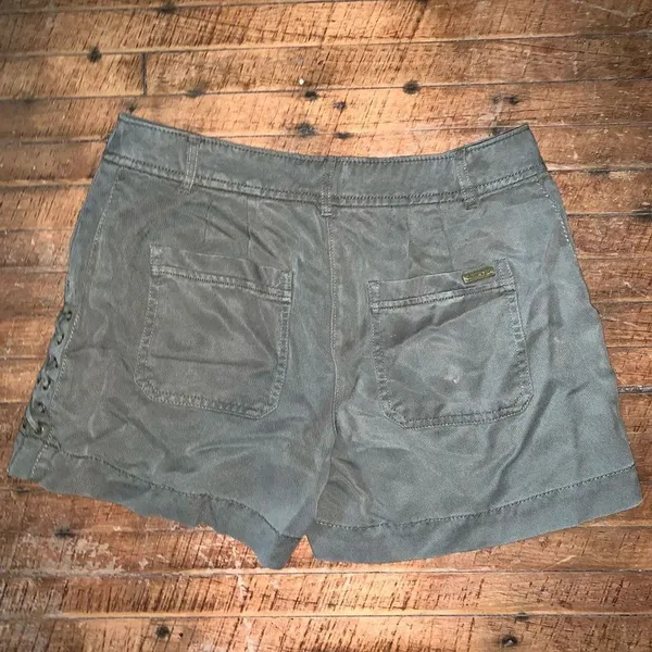 White House Black Market army green 5” loose normcore shorts - Image 2