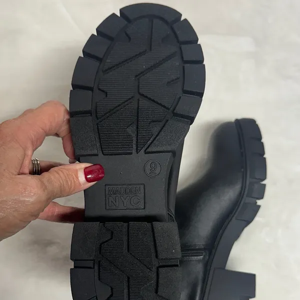 Stylish Black Ankle Boots with Gem Details Size 9 - Image 10