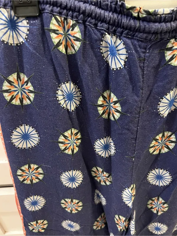 Anthropologie Navy Pants with Coral Drawstring and Multicolor Floral Print - Image 6