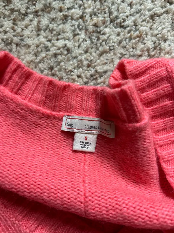 Gap Pink V-Neck Sweater - Image 3