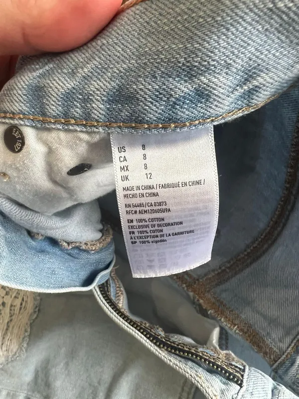 American Eagle Outfitters - Image 3