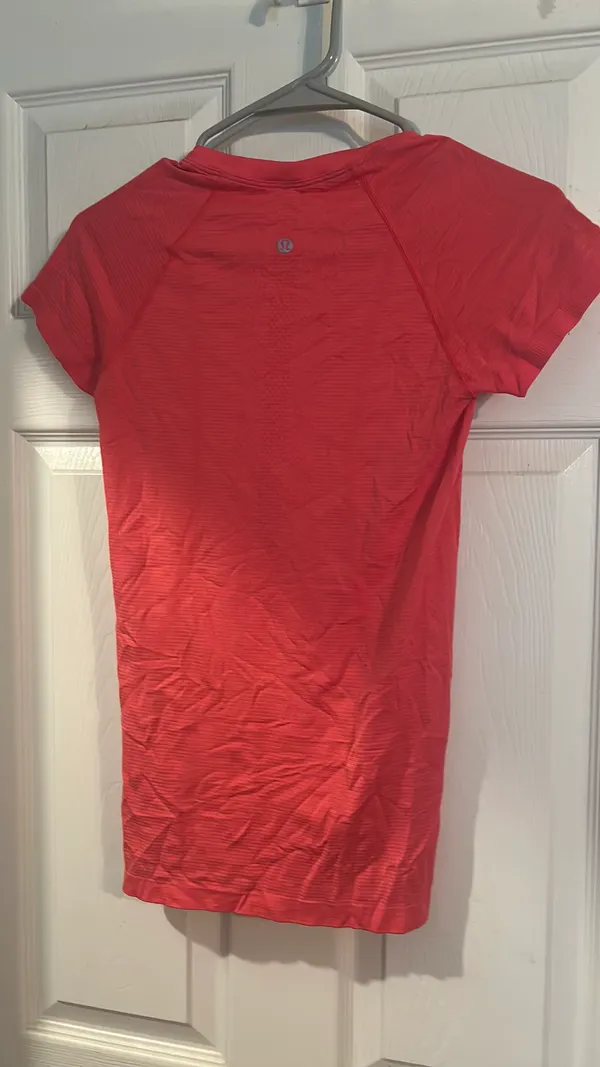 Lululemon Swiftly Tech Short Sleeve 2.0 - Image 2