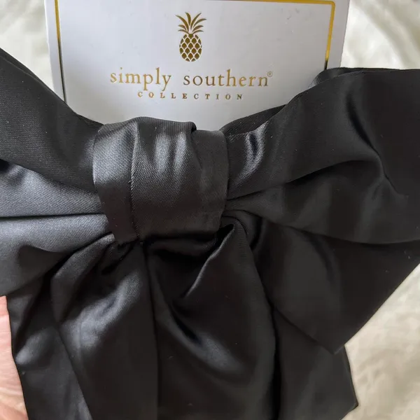 Altar'd State NEW Simply Southern Black Satin Hair Bow NWT - Image 2