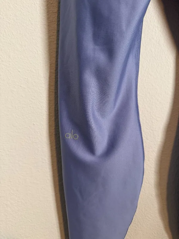 Alo Yoga Light Purple Leggings Large - Image 2