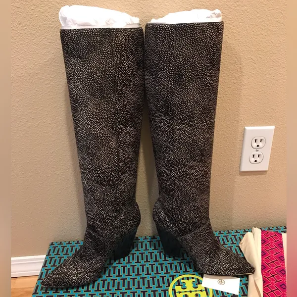 TORY BURCH LILA CALF HAIR KNEE HIGH BOOTS Cowboy Style Boots Black and White - Image 5