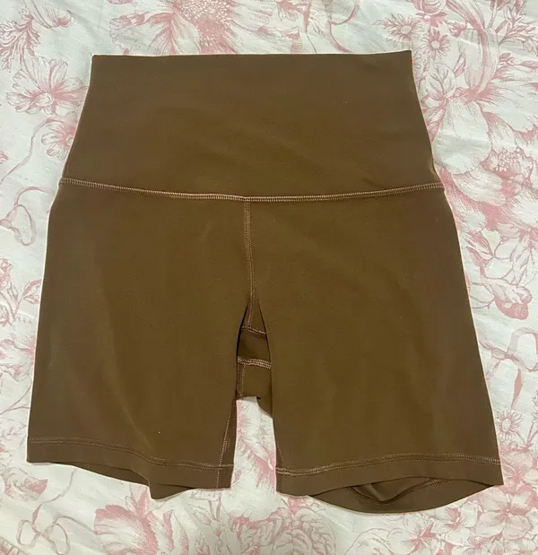 Lululemon Java Align Shorts 6" - Image 4