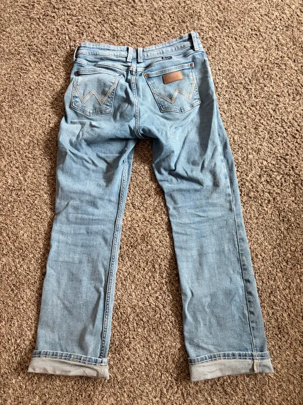 Retro Mid-Rise Wrangler Bootcut Jeans - Image 3