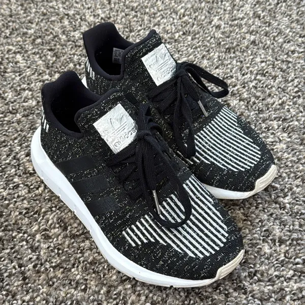 Adidas Monochrome Knit Sneakers - Image 3
