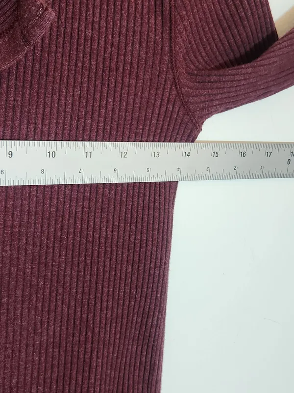 Aerie Burgundy Ribbed Knit Fitted Henley Top Size Small - Image 4