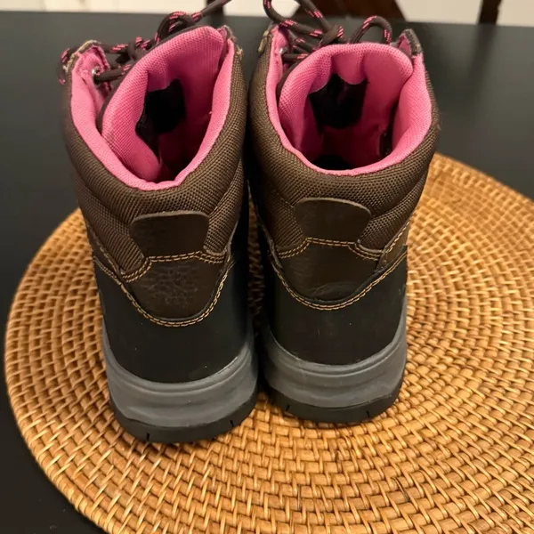 Wolverine Women's Brown‎ Leather Boots with Pink Accents composite toe size 9 - Image 7