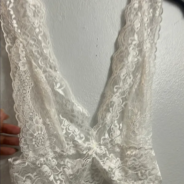 NEW Sexy White Lace Bodysuit teddy M - Image 5