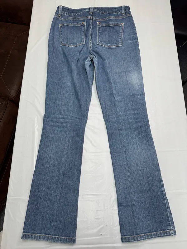 L.L. Bean Classic Fit Jeans Size 8 - Image 3