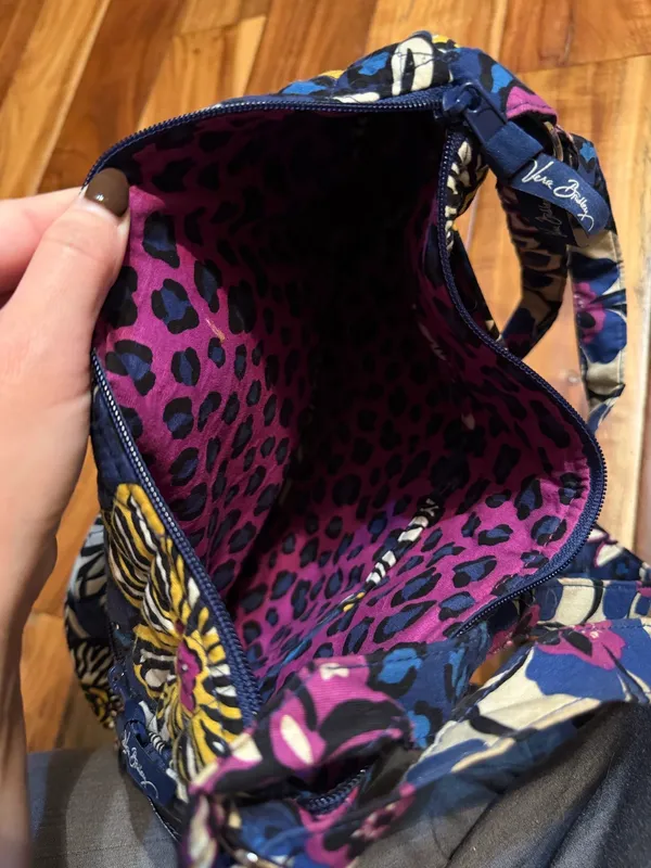 Vera Bradley purse handbag in pattern African violet - Image 3