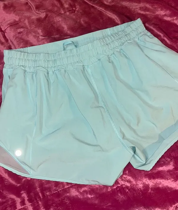 Lululemon Hotty Hot Shorts 4 Inch - Image 2