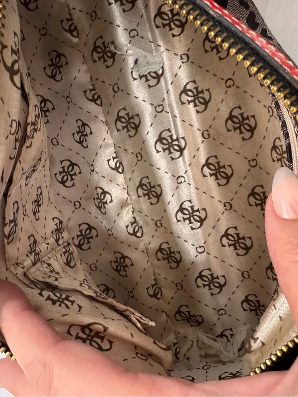 Vintage Guess Y2K Grey Animal Print Red Faux Leather Accent Barrel Shoulder Bag - Image 5