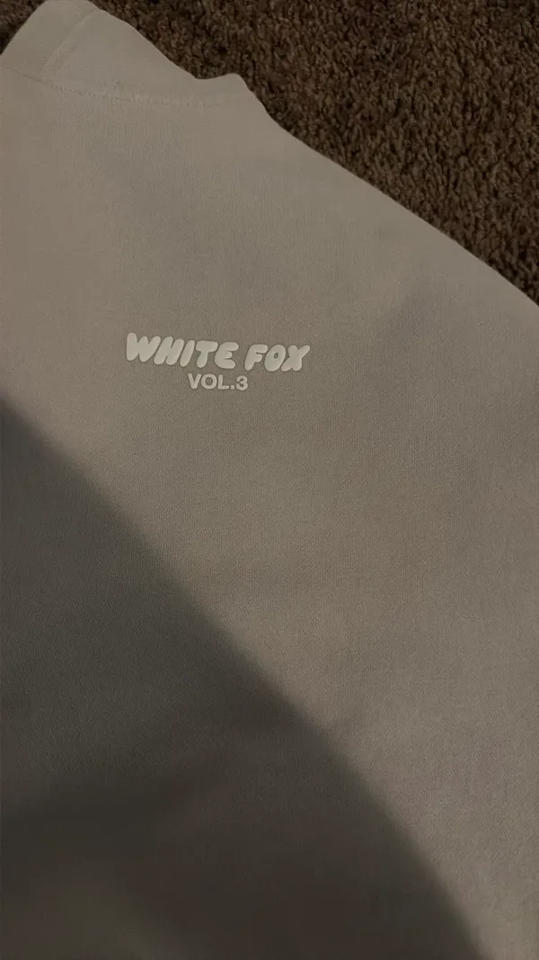 White fox hoodie - Image 5